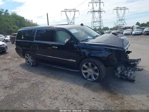 1GYS4HKJ4KR112858 — 2019 Cadillac Escalade Esv Luxury, Передняя часть (Front End), фото до ремонта