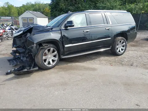 2019 Cadillac Escalade Esv Luxury VIN 1GYS4HKJ4KR112858 фото 2