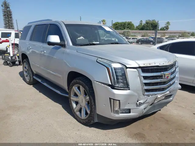 1GYS3BKJ9HR360046 — 2017 Cadillac Escalade Luxury, Передняя часть (Front End), фото до ремонта