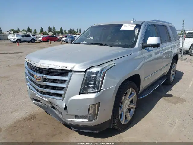2017 Cadillac Escalade Luxury VIN 1GYS3BKJ9HR360046 фото 2