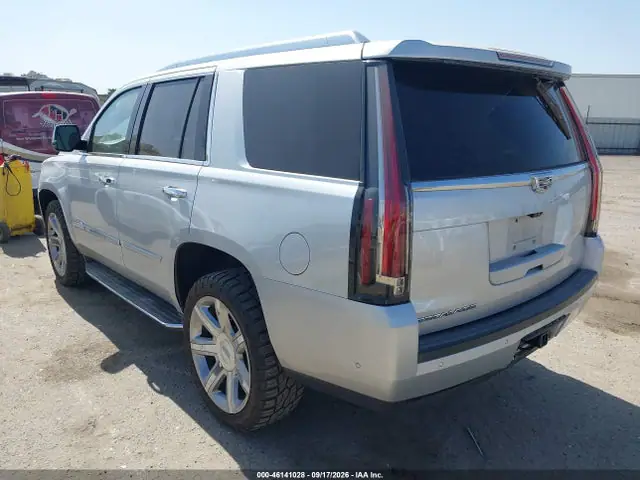 2017 Cadillac Escalade Luxury VIN 1GYS3BKJ9HR360046 фото 3