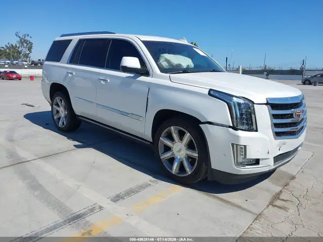 1GYS4CKJ0JR208343 — 2018 Cadillac Escalade Premium Luxury, Передняя часть (Front End), фото до ремонта