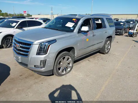 2018 Cadillac Escalade Premium Luxury VIN 1GYS4CKJ3JR253695 фото 2