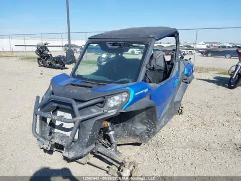 2023 Can-Am Commander Xt 700 VIN 3JBAKAJ47PE001690 фото 2