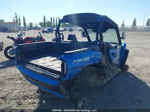 2023 Can-Am Commander Xt 700 VIN 3JBAKAJ47PE001690 фото 4