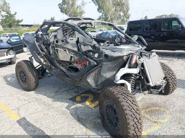 3JB8XAT28RE001566 — 2024 Can-Am Maverick R X RS, Опрокидывание (Rollover), фото до ремонта