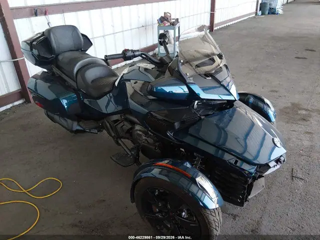 2BXREDD29PV001327 — 2023 Can-Am Spyder Roadster F3-T/F3 Limited, Передняя часть (Front End), фото до ремонта