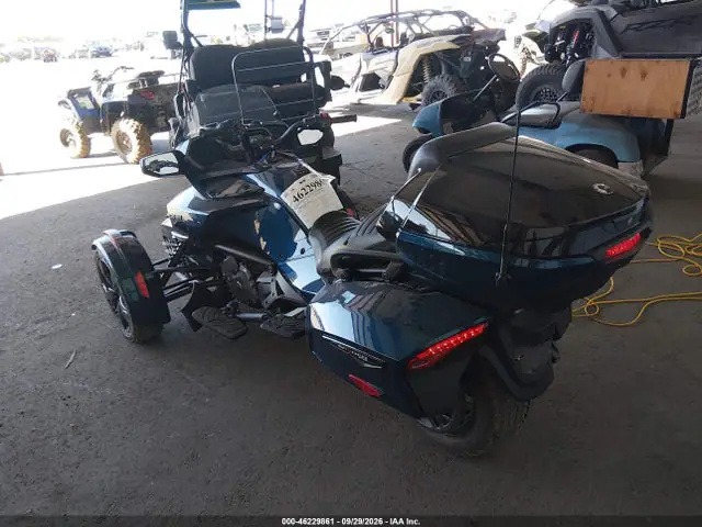 2BXREDD29PV001327 — 2023 Can-Am Spyder Roadster F3-T/F3 Limited, фото 3 с аукциона IAAI 13.10.2026, Передняя часть