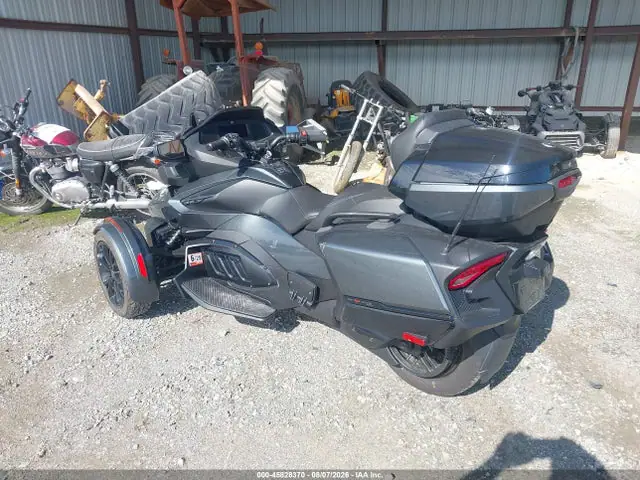 2BXNBDD2XLV004805 — 2020 Can-Am Spyder Roadster RT/RT Limited, фото 3 с аукциона IAAI 30.09.2026, Передняя часть справа