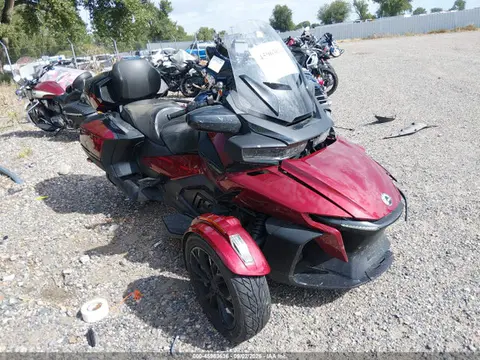 2BXNBDD27NV002495 — 2022 Can-Am Spyder Roadster RT/RT Limited, Передняя часть (Front & Rear), фото до ремонта