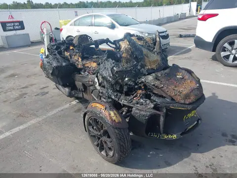 2BXNBDD23PV000861 — 2023 Can-Am Spyder Roadster RT/RT Limited, Кузов (Exterior Burn), фото до ремонта