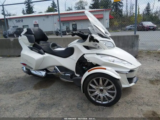 2BXNBDD29FV006078 — 2015 Can-Am Spyder Roadster RT/RT-S/S Series/Ltd, Задняя часть (Rear), фото до ремонта