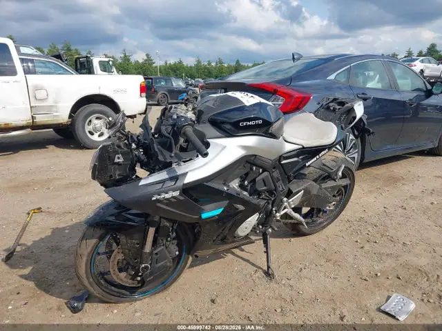 LCEPEVLP0T6003374 — 2026 Cf Moto 675SS, Передняя часть (Front & Rear), фото до ремонта