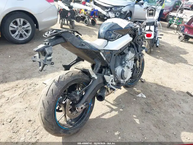 LCEPEVLP0T6003374 — 2026 Cf Moto 675SS, фото 3 с аукциона IAAI 13.10.2026, Передняя и задняя части