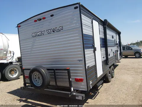 2020 Cherokee Travel Trailer VIN 4X4TCKB27LK063517 фото 4