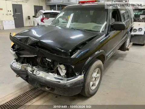 1999 Chevrolet Blazer VIN 1GNDT13W7X2186768 фото 2
