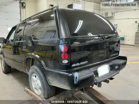 1999 Chevrolet Blazer VIN 1GNDT13W7X2186768 фото 3