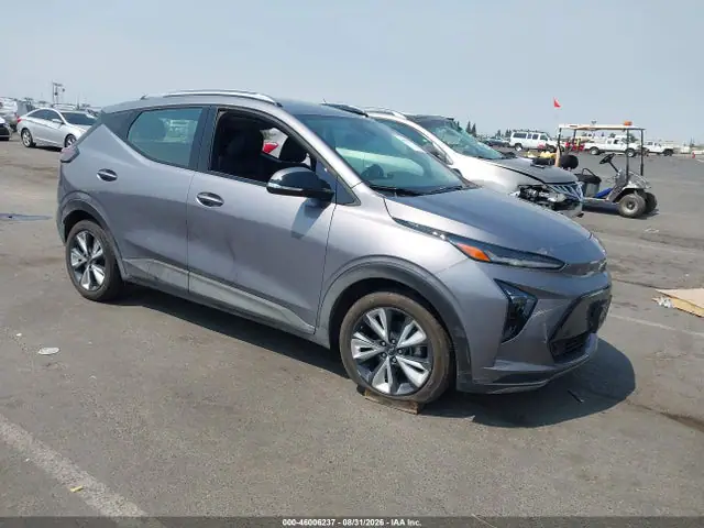 1G1FY6S05P4157814 — 2023 Chevrolet Bolt Euv FWD LT, Левый бок (Left Side), фото до ремонта