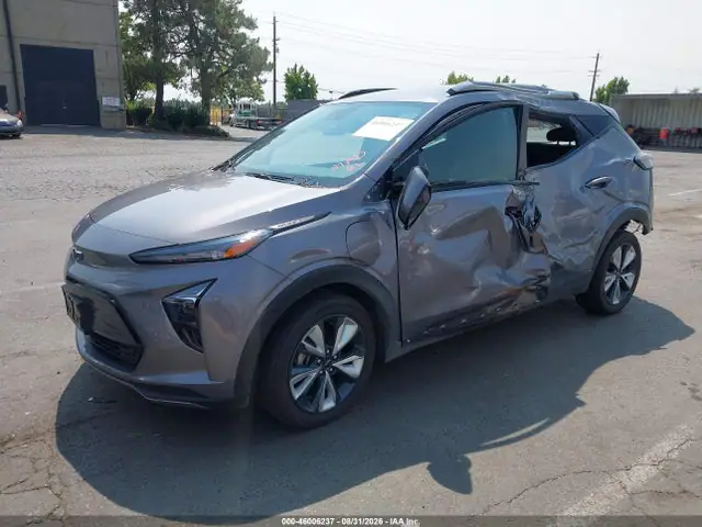 1G1FY6S05P4157814 — 2023 Chevrolet Bolt Euv FWD LT, фото 2 с аукциона IAAI 30.09.2026, Левый бок