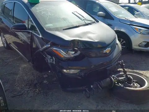 1G1FY6S02M4114561 — 2021 Chevrolet Bolt Ev FWD LT, Передняя часть справа (Right Front), фото до ремонта