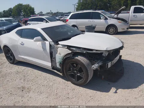 1G1FB1RS2H0154924 — 2017 Chevrolet Camaro 1LT, Передняя часть (Front End), фото до ремонта