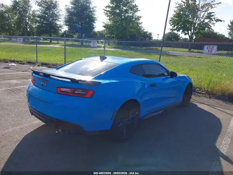 2018 Chevrolet CAMARO ZL1 VIN 1G1FK1R64J0137650 фото 4