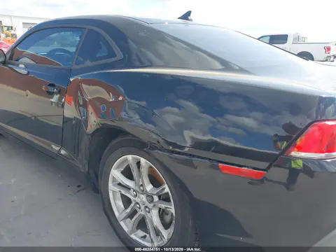 2G1FB1E31F9288180 — 2015 Chevrolet Camaro, Сзади слева, фото до ремонта