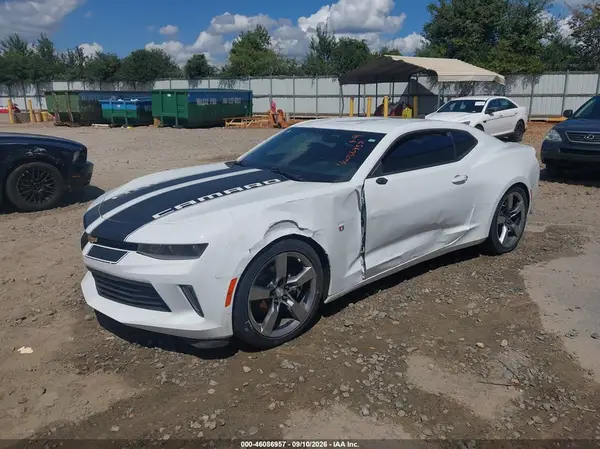 1G1FB1RS2H0163185 — 2017 Chevrolet Camaro, фото 2 с аукциона IAAI 01.10.2026, Естественный износ