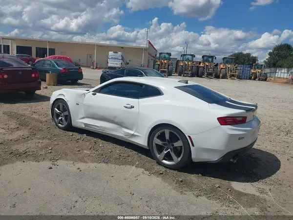1G1FB1RS2H0163185 — 2017 Chevrolet Camaro, фото 3 с аукциона IAAI 01.10.2026, Естественный износ