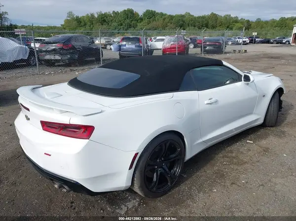 1G1FH3D74H0116432 — 2017 Chevrolet Camaro, фото 4 с аукциона IAAI, Передняя часть