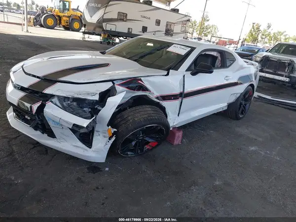 1G1FG1R75J0126733 — 2018 Chevrolet Camaro, фото 2 с аукциона IAAI, Передняя часть