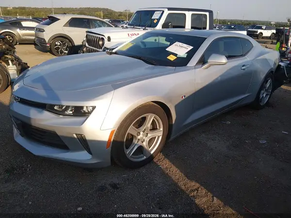 1G1FB1RX1J0157525 — 2018 Chevrolet Camaro, фото 2 с аукциона IAAI, Задняя часть