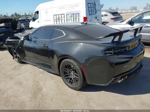 1G1FF1R7XJ0187594 — 2018 Chevrolet Camaro, фото 3 с аукциона IAAI, Передняя часть