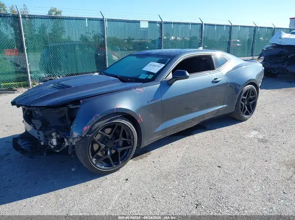 1G1FF1R77P0115812 — 2023 Chevrolet Camaro, фото 2 с аукциона IAAI, Правый бок