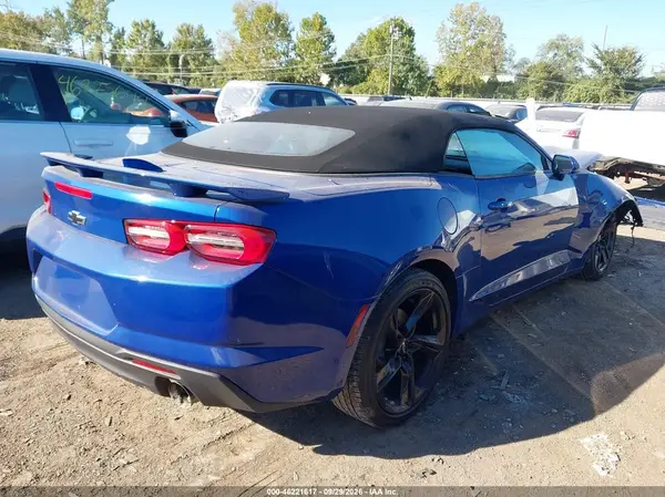 1G1FD3DS1P0115768 — 2023 Chevrolet Camaro, фото 4 с аукциона IAAI, Повреждения со всех сторон