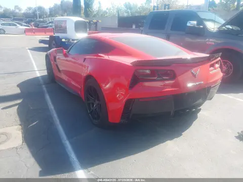 2017 Chevrolet Corvette Grand Sport VIN 1G1YW2D76H5106464 фото 3