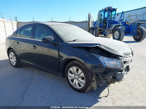 1G1PC5SB4F7290253 — 2015 Chevrolet Cruze 1LT, Передняя часть (Front), фото до ремонта