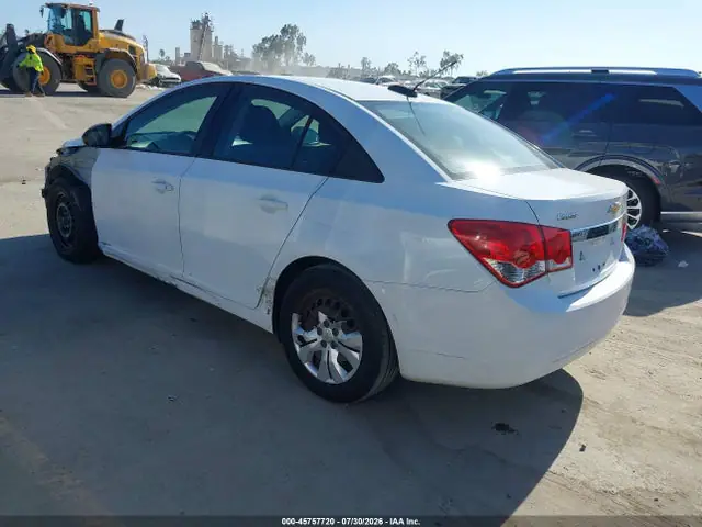 1G1PC5SG3G7112881 — 2016 Chevrolet Cruze Limited LS Auto, фото 3 с аукциона IAAI 30.09.2026, Передняя часть слева