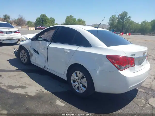 1G1PA5SG4E7105280 — 2014 Chevrolet Cruze LS Auto, фото 3 с аукциона IAAI 29.09.2026, Передняя часть