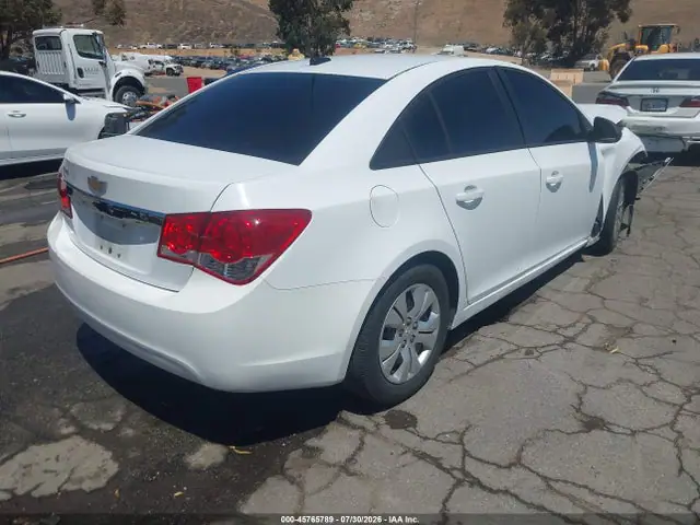 1G1PA5SG4E7105280 — 2014 Chevrolet Cruze LS Auto, фото 4 с аукциона IAAI 29.09.2026, Передняя часть