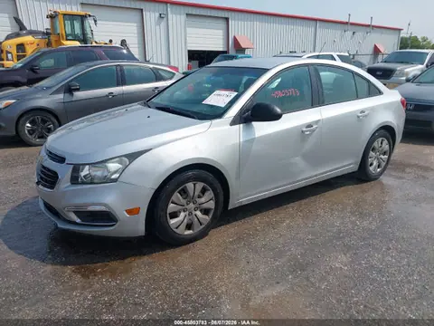 2015 Chevrolet Cruze Ls Auto VIN 1G1PA5SH7F7294338 фото 2