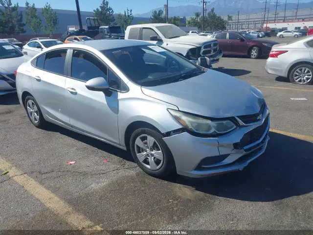 1G1BC5SM2G7306009 — 2016 Chevrolet Cruze LS Auto, Передняя часть (Front End), фото до ремонта