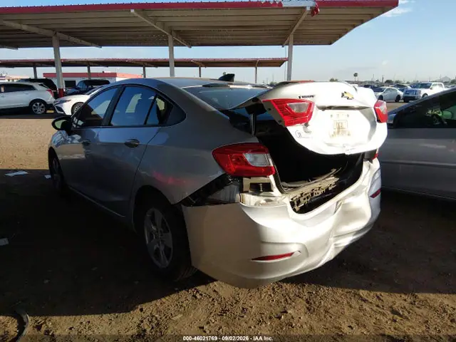 1G1BC5SM7H7236055 — 2017 Chevrolet Cruze LS Auto, фото 3 с аукциона IAAI 29.09.2026, Передняя и задняя части