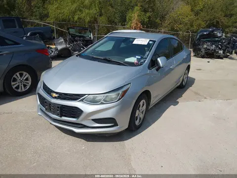 2017 Chevrolet Cruze Ls Auto VIN 1G1BC5SM8H7203338 фото 2