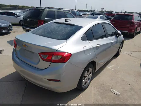 2017 Chevrolet Cruze Ls Auto VIN 1G1BC5SM8H7203338 фото 4