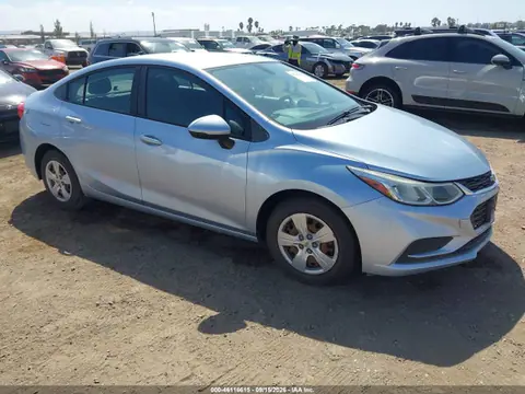 1G1BC5SM7H7257178 — 2017 Chevrolet Cruze LS Auto, Естественный износ (Normal Wear & Tear), фото до ремонта
