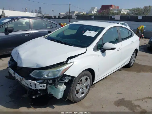 1G1BC5SM7J7143395 — 2018 Chevrolet Cruze LS Auto, фото 2 с аукциона IAAI 14.10.2026, Передняя часть