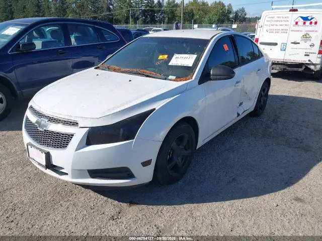 1G1PB5SG2E7212499 — 2014 Chevrolet Cruze LS Manual, фото 2 с аукциона IAAI 14.10.2026, Естественный износ