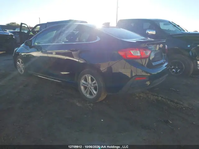 1G1BE5SM0H7111330 — 2017 Chevrolet Cruze LT Auto, фото 3 с аукциона IAAI 13.10.2026, Передняя часть