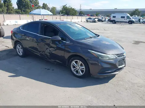 1G1BE5SM9H7121189 — 2017 Chevrolet Cruze LT Auto, Правый бок (Right Side), фото до ремонта